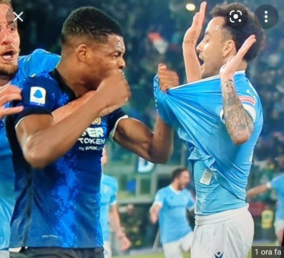 Gerardo6481's tweet photo. Spiaze 🍋
#Scudetto2022 #InterSampdoria
#SasMil #SerieA https://t.co/2XCcVtIMQh
