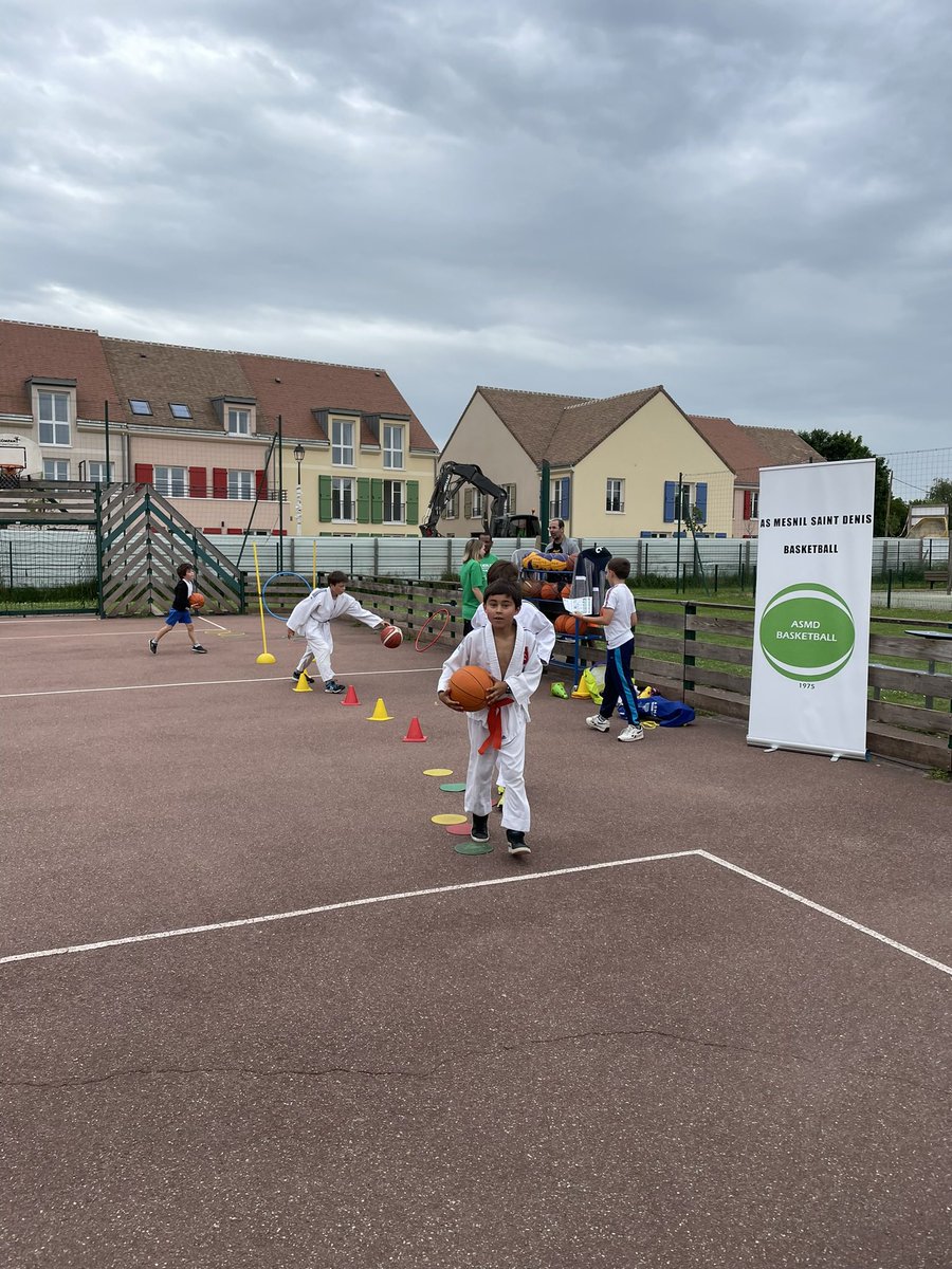 Asmd Basket tweet media