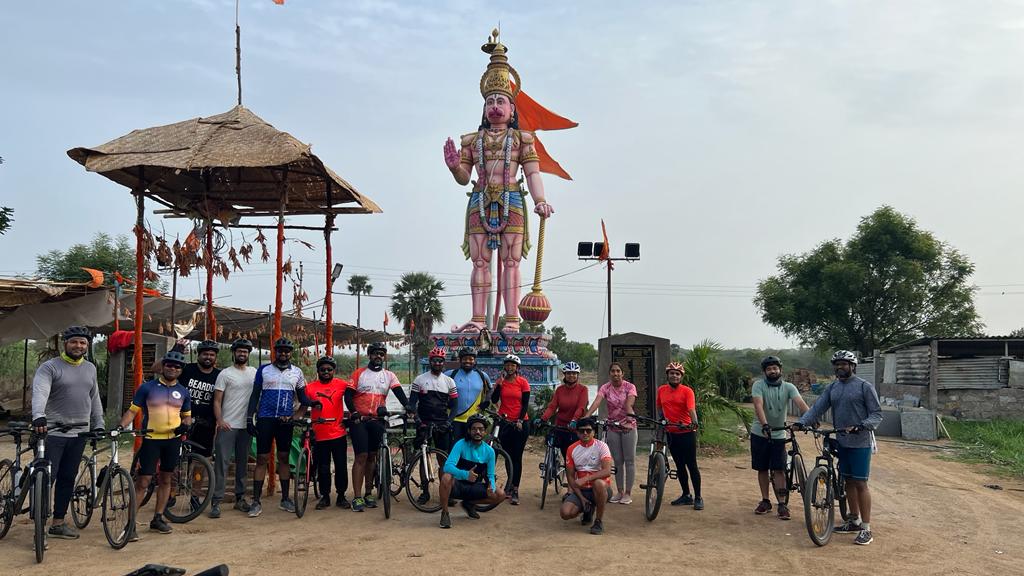 happy_hyderabad's tweet photo. #HappyHyderabad #cycling to #templeride https://t.co/ANkOsVhSCe