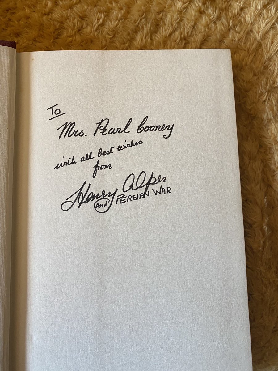 Just found this book signed by Mr Alper, some hurdler , and his owner was a big West Ham fan ,and had a talented hurdler called Bobby Moore! Interesting read!  ⁦<a href="/AnaglogsDaughtr/">Anaglogs Daughter</a>⁩ ⁦<a href="/AtTheRaces/">At The Races</a>⁩  ⁦<a href="/RacingPost/">Racing Post</a>⁩ @racingtv