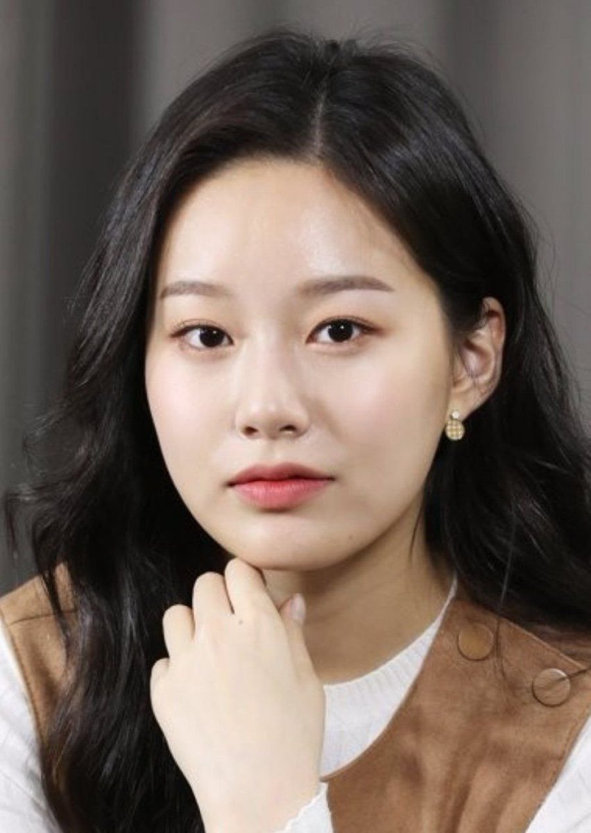 doramitasbrasil's tweet photo. ℹ️ || #ParkYooNa se juntará ao drama da Disney+ #ItsYouOutOfTheBlue
Ela atuará como Song Na-ri, que era membro de um grupo feminino, mas não teve sucesso, então cresceu como atriz e tem uma queda por #JungYongHwa https://t.co/RLObvSdXEy