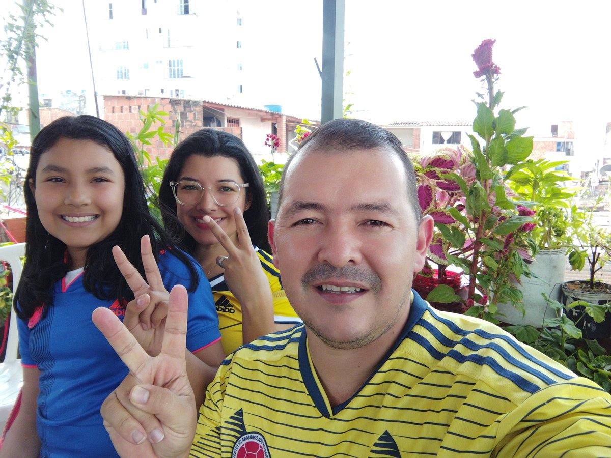 jhonfmartin's tweet photo. Se vive y se siente #RodolfoPresidente @ingrodolfohdez @ingRodolfo_fans nos subimos a la #RodolfoNeta #RodolfistaSigueRodolfista estamos listos para la #caravanapoderosa https://t.co/dI0aA3wYJU