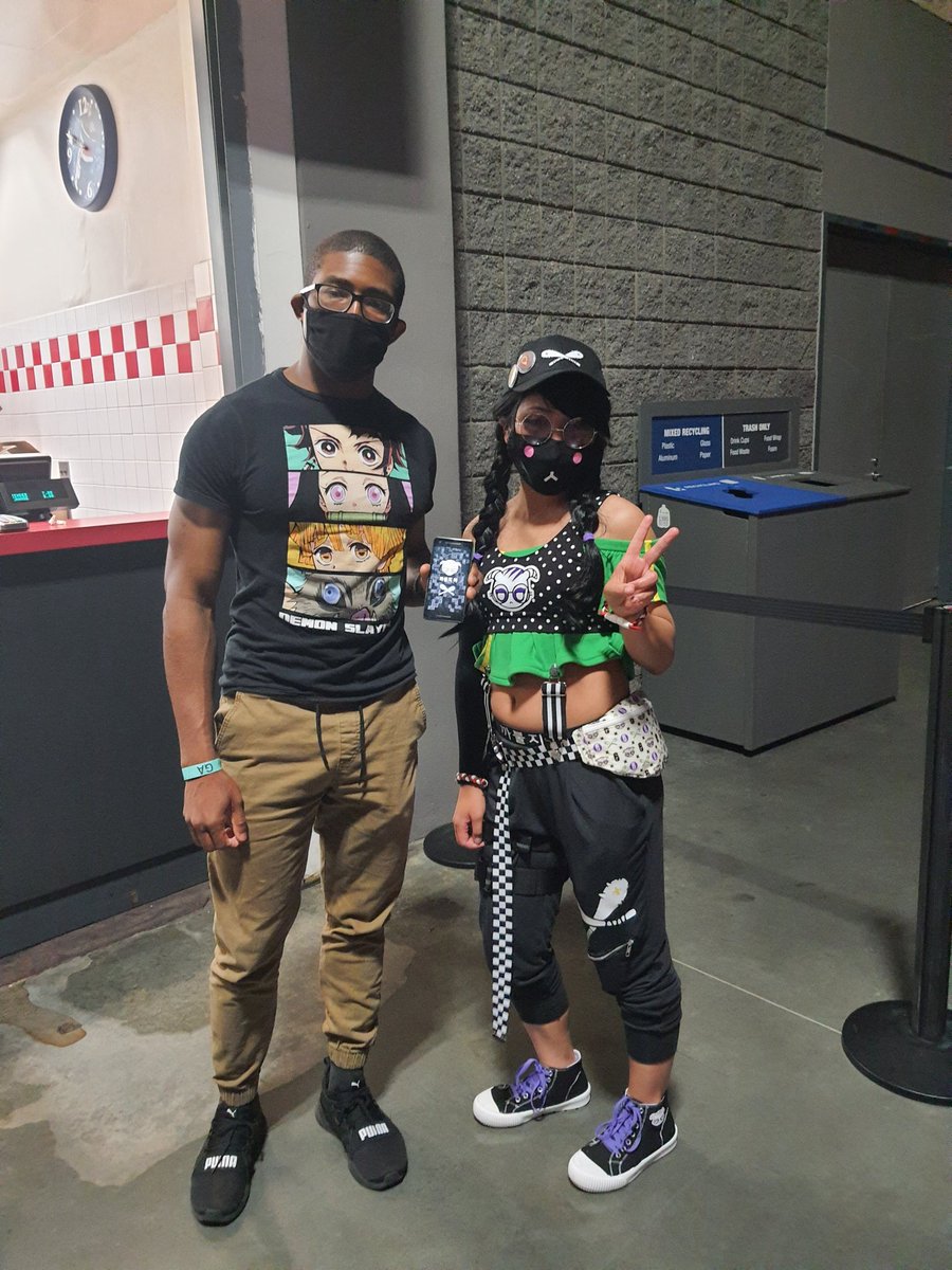 InfernoKun's tweet photo. .@ayanoriFGC thanks for the pic and again awesome work on the cosplay on one of my fav ops! https://t.co/rShNdVElLM
