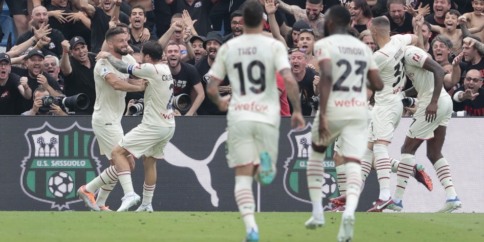 Ubiniboi's tweet photo. AC Milan are back at the 🔝 of Italian football! 🏆🇮🇹
#SASACM https://t.co/YW9JUrbKqX