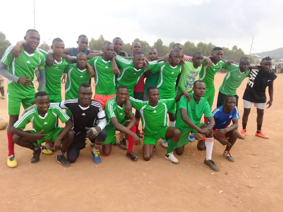 CommuneBukeye's tweet photo. #BukeyeSport
🏆 Championnat Intercollinaire ⚽
👉 BUSEKERA Fc🆚 BURARANA Fc
Score:  3️⃣ -2️⃣
👉 SHUMBA Fc 🆚 KIVOGERO Fc
Score 1️⃣-0️⃣

Date 📅: 22/05/2022
Heure⏲️: 11H00-14H00
Stade 🥅: BUKEYE
@MuramvyaProv
@MininterInfosBi
@FFB_Burundi
#BukeyeSportsNews https://t.co/2DneftUKw4