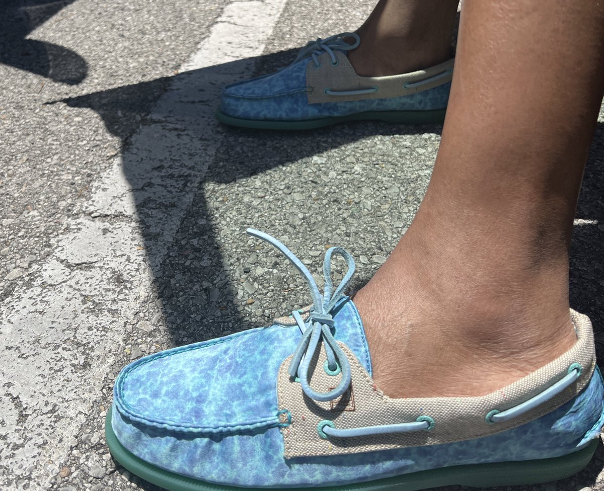 Laborn2Fish's tweet photo. @atmos_usa Size 11M Crocodile Green. This isn’t an every Sunday kick, but this Sunday is a beach Sunday and these Extra Butter Sperry ‘Beach Getaways’ are the move! #atmoscollectorsclub https://t.co/qg6hB9YDOI