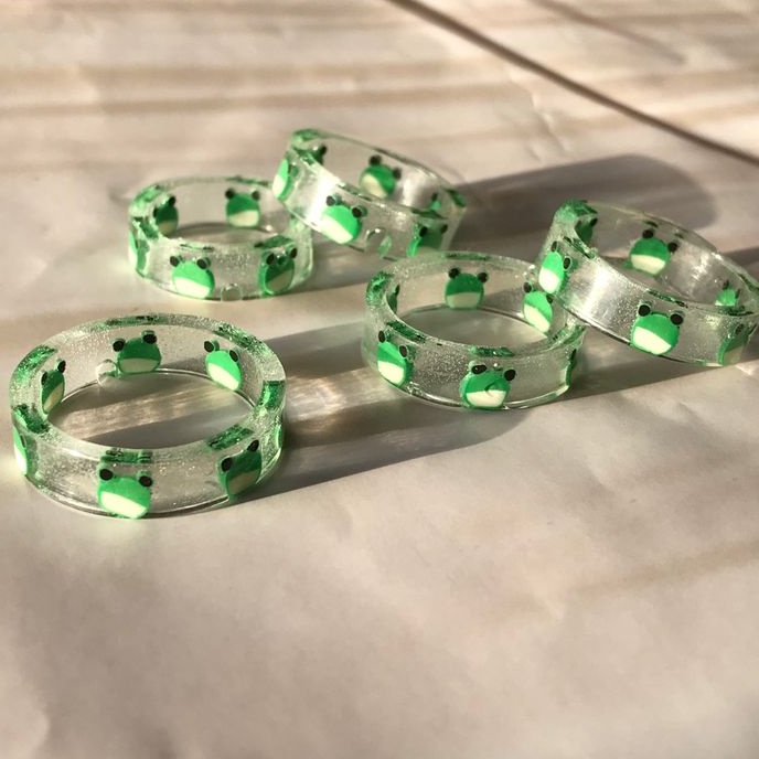 🧪 ⟩ Combo Othello ～

• Torta de Limão
• sorvete de abacate, flocos, chocolate branco e baunilha.
• Bebida de abacate (docinho)
• anéis de sapinho!! 🐸