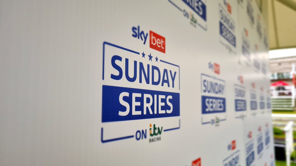 Second meeting of the SkyBet Sunday Series at York today, covering Racing TV 🎥 <a href="/Niallhannity/">Niall Hannity</a> <a href="/yorkracecourse/">York Racecourse</a> #sundayseries
