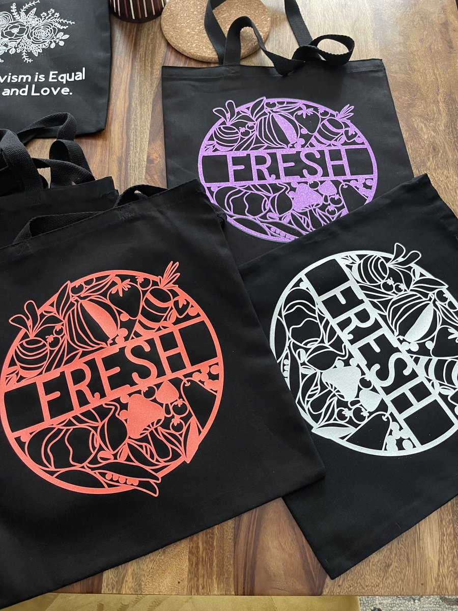 Ashpirations1's tweet photo. head over to https://t.co/6RYBnSNffc to snag a farmers market bag for your first trips to the market for the season! #ashpirations https://t.co/fVwj2GI07o