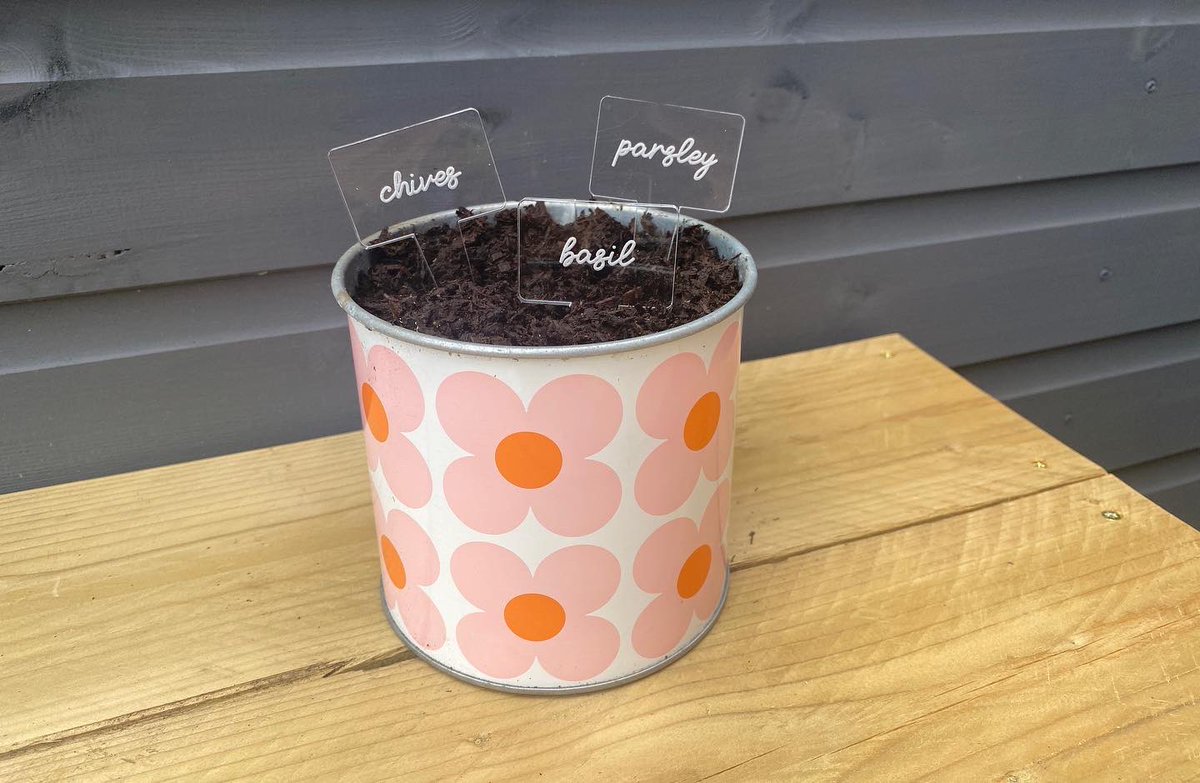Yarnistryshop's tweet photo. Made some #plantTags they’re now in my shop and my Etsy shop #garden #agrdening #vegetables #plantTag #growYourOwn
https://t.co/hMcXDVW4lH https://t.co/qGRFq9cDku