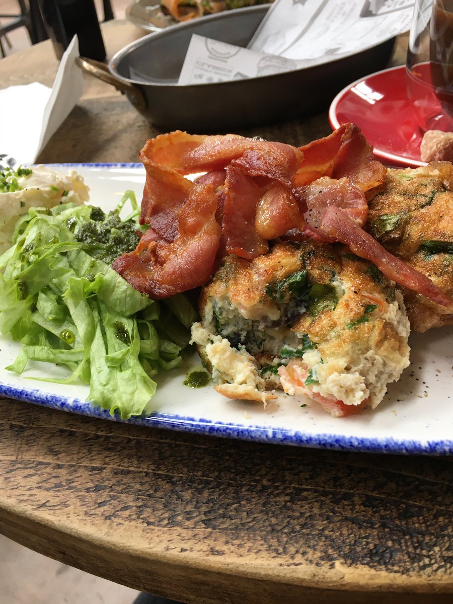 #BrumHour This week was a feast of culinary treats with food and wine <a href="/ChungYingRest/">Chung Ying Cantonese</a> and brunch <a href="/RollingMillJQ/">TheRollingMillJQ</a> - special shout out to Kel who went above and beyond. 😀🥳 <a href="/SKCwitter/">Stephen K. Chand</a> <a href="/PaulFulford/">Paul Fulford</a> <a href="/IndependentBham/">Independent Birmingham</a> <a href="/ChefWalker77/">Lewis Walker</a>