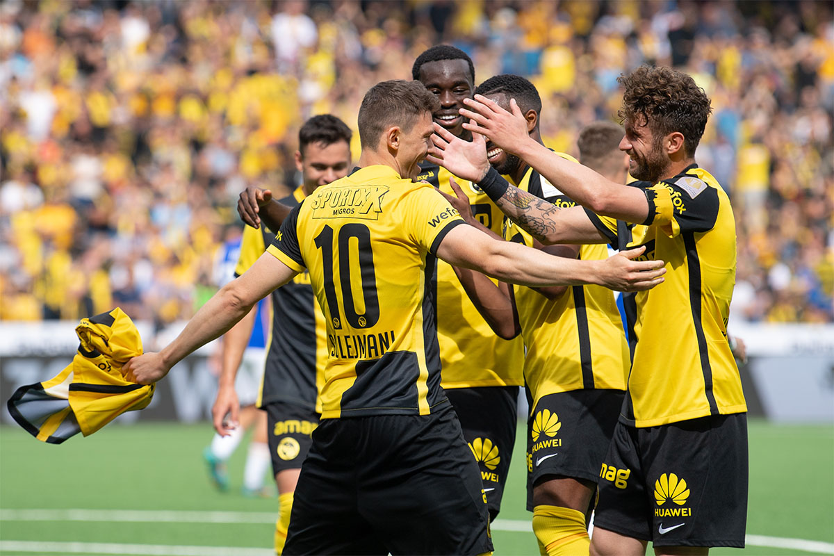 BSC_YB's tweet photo. Die besten Bilder des Tages in der Fotogalerie zum Spiel YB - GC (3:0) 💛🖤

📷👉https://t.co/dfNL94a8oV

#BSCYB #YBGC #MerciSuki https://t.co/8UpJv6TD84