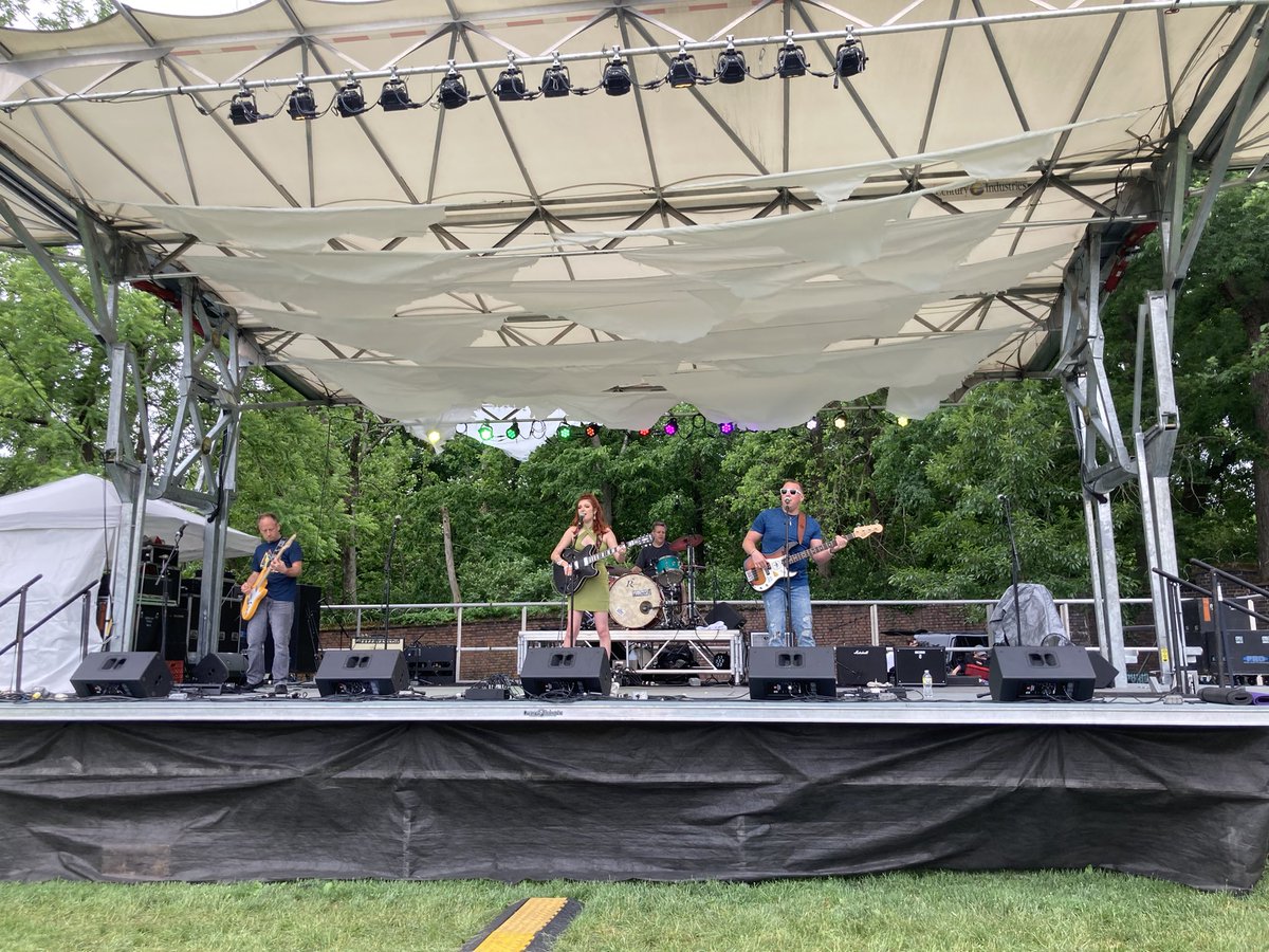 Yellow Cellofane sounded dreamy at <a href="/PoorcastleFest/">Poorcastle Festival</a>