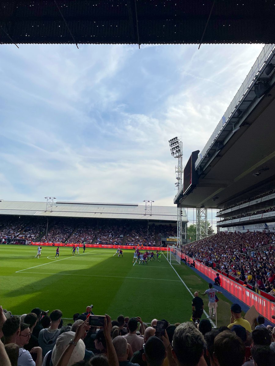 Supporting United. Thanks for the unreal experience! <a href="/PhilJones4/">Phil Jones</a> <a href="/redlionsc/">Red Lion Sports Club 🔴🦁</a>