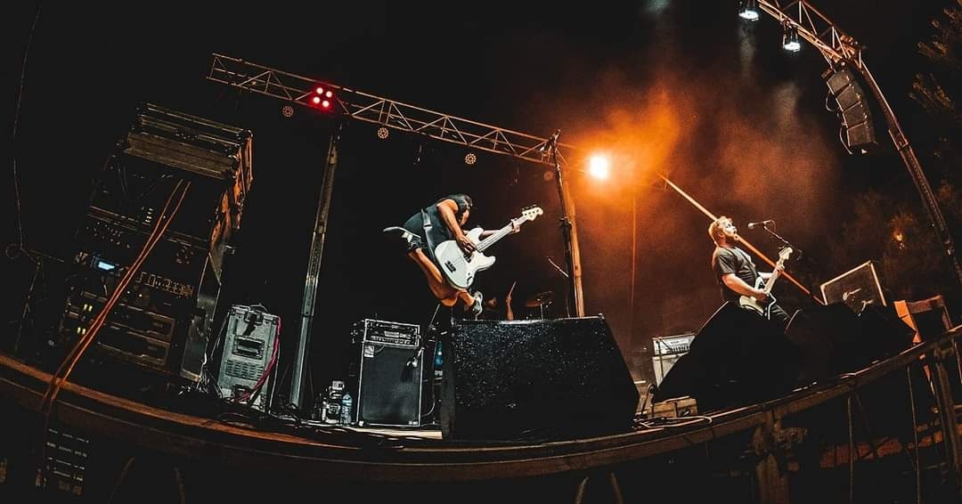 puk2band's tweet photo. El sábado que viene estamos en Madrid! Recuerda que empieza a las 23:00 ,estaremos con @nonipplespunk y @delestrock ! En la @wurlitzerballroom ! Os esperamos!

#shows #madrid #live #music #punkrock #punkpop #rock #pop #punk #sportcore https://t.co/bnu2uIIK3i