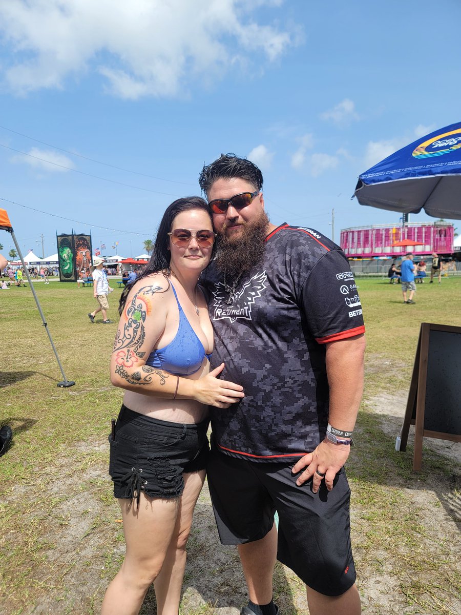 Stat_Infernal's tweet image. Rock music, alcohol, and a beautiful wife on my arm @RockvilleFest @RegimentGG
