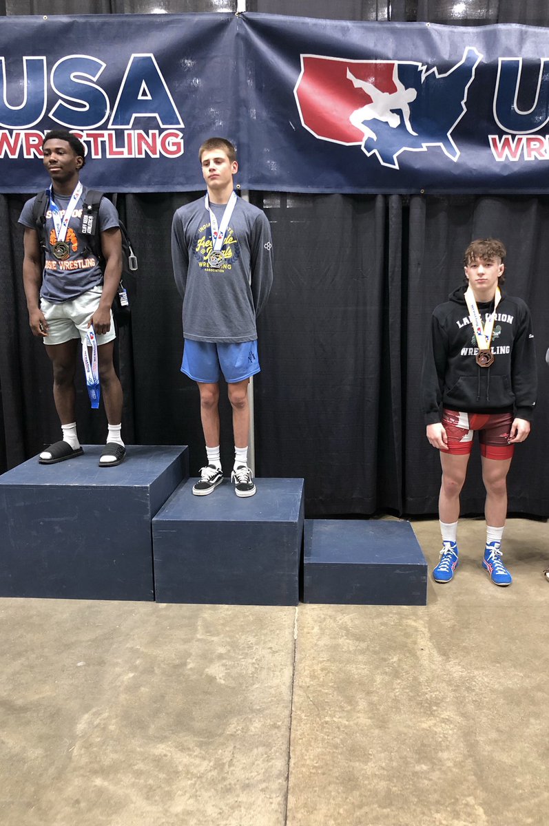 LOwrestle's tweet photo. Congratulations to Ryder Smith on his 4th place Greco win today at Central Regionals in Indiana, securing him a spot at Nationals in Fargo! 💪🏽 🐉 #LOwrestling #wrestlers #centralregionals #Dragons @Rydersmith_317 @smartjeffreyb https://t.co/tc4DrTOKIx