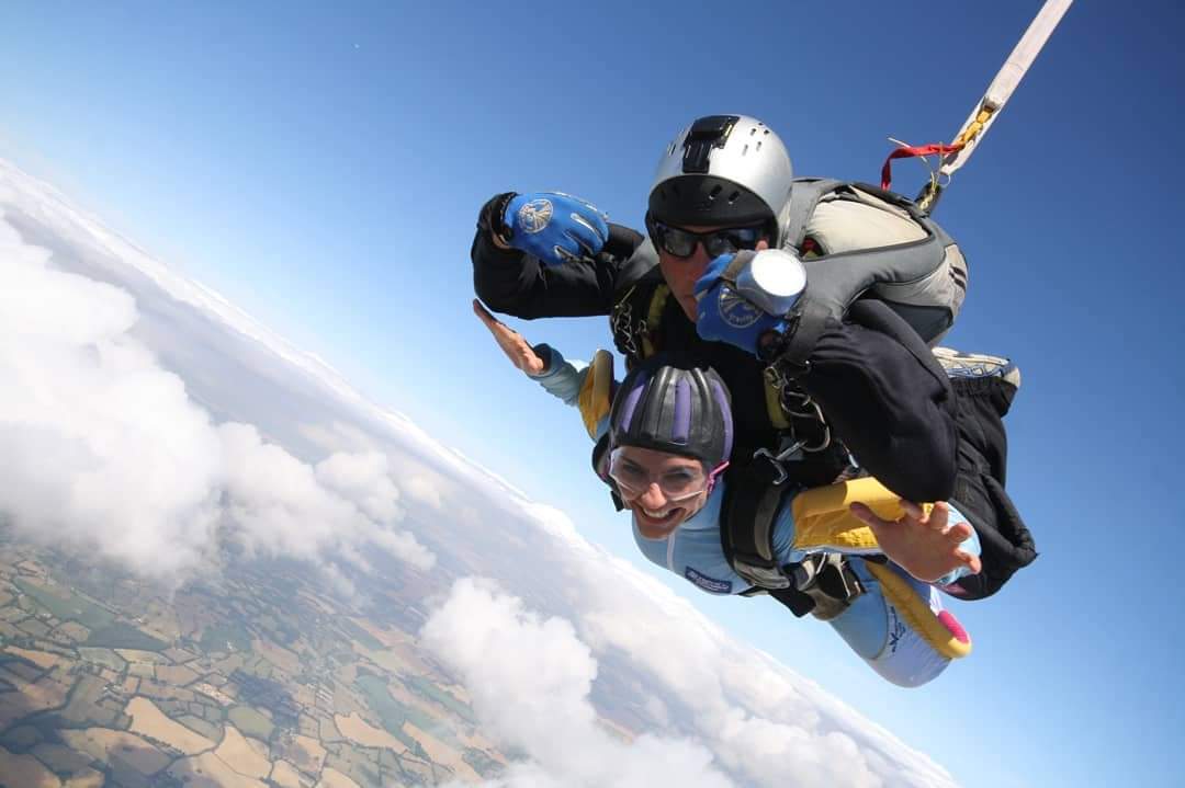 bennosmc's tweet photo. Go #skydiving it helps to keep you away from Crypto charts for a bit ๐ ๐ค๐ฆ
Hey #FegArmy don't worry ๐๐ฅ๐ฅ
#FEG is getting stronger than ever and
#WeAreFEG โ
๐ช๐๐ฆ๐ค
#IBuySDtokensONLY #SmartDeFi #IUseFEGex #IAMFEG https://t.co/4NgZ1uf6dF
