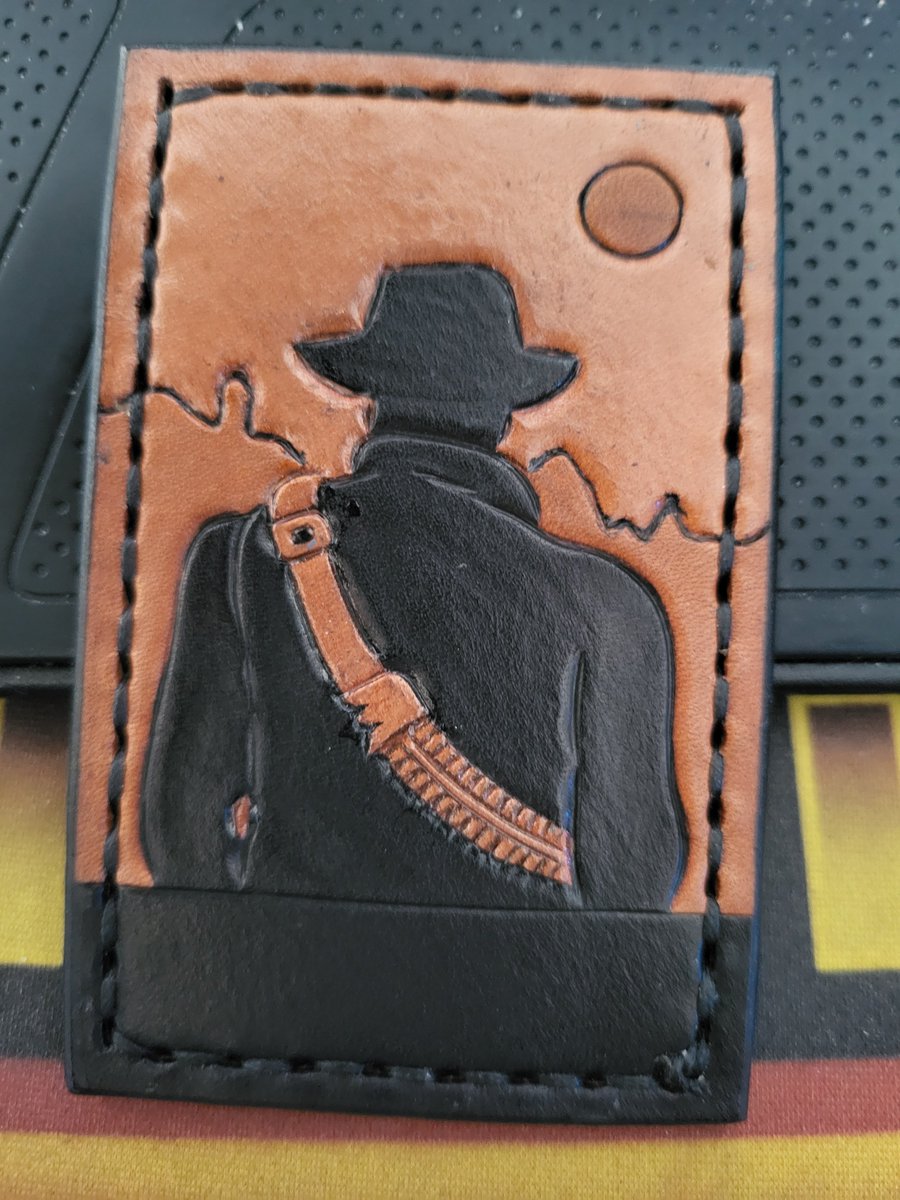k3lly_Gaming's tweet photo. Got surprised by an amazingly thoughtful gift today. I can't tag everyone, but those I can, well, thank you for this beautiful Colt Leather tribute. Just wow! Thanks @Glaubt8 @SurfinPog @jiklp23 @TheRealIsOver9K Melody Colt & Pedro Alvarez. Love y'all
#TheColtGang #EthanColt https://t.co/DTYRiAm8s9
