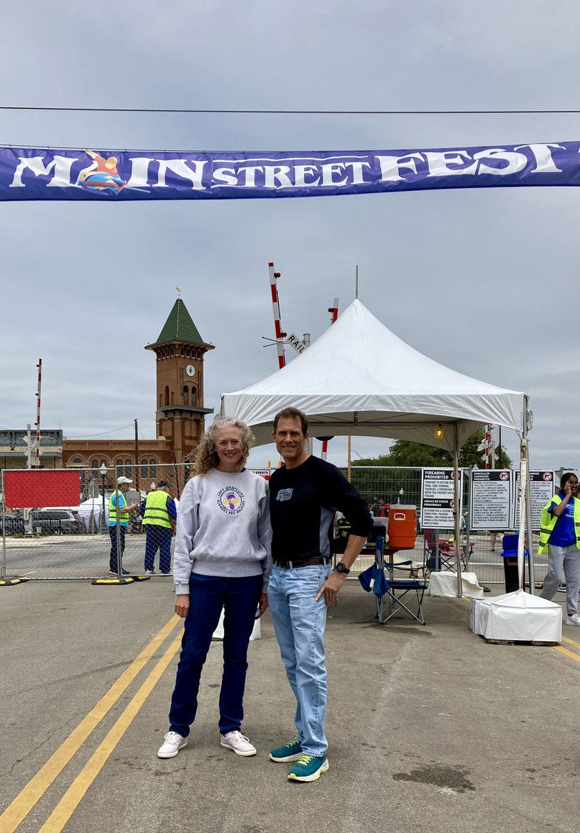 K2Runs's tweet photo. I attended the (very lovely) Mayorโs Recognition Brunch this morning and Iโm proud to say I resisted the overwhelming urge to tell him that I run this town! ๐ #RunnersHumor
#RunChat https://t.co/z0ZALCn56W