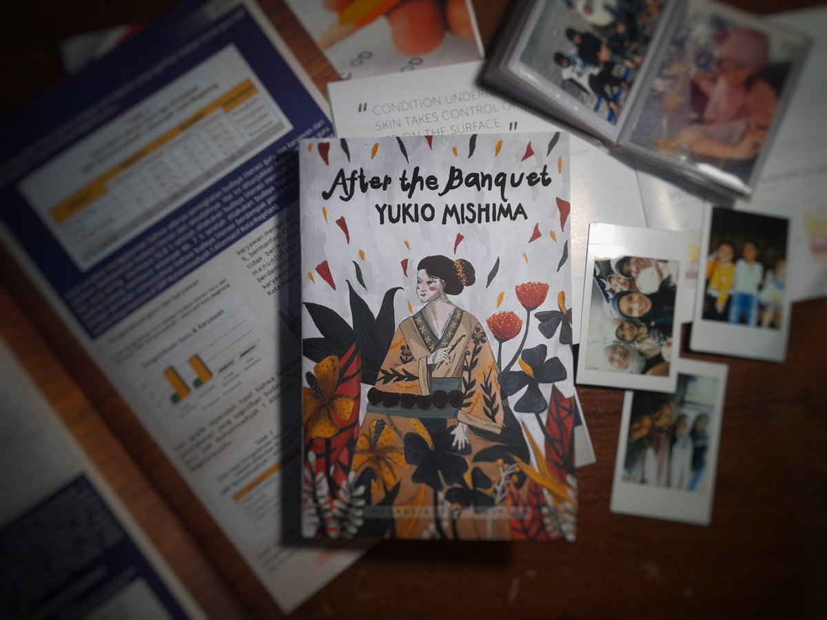 epHa_esc's tweet photo. Not my cup of tea,  tapi suka Sama detail2 suasananya, detail pakaian, gambaran rumah2nya.. berasa jepang banget https://t.co/jRqx0dBHm2