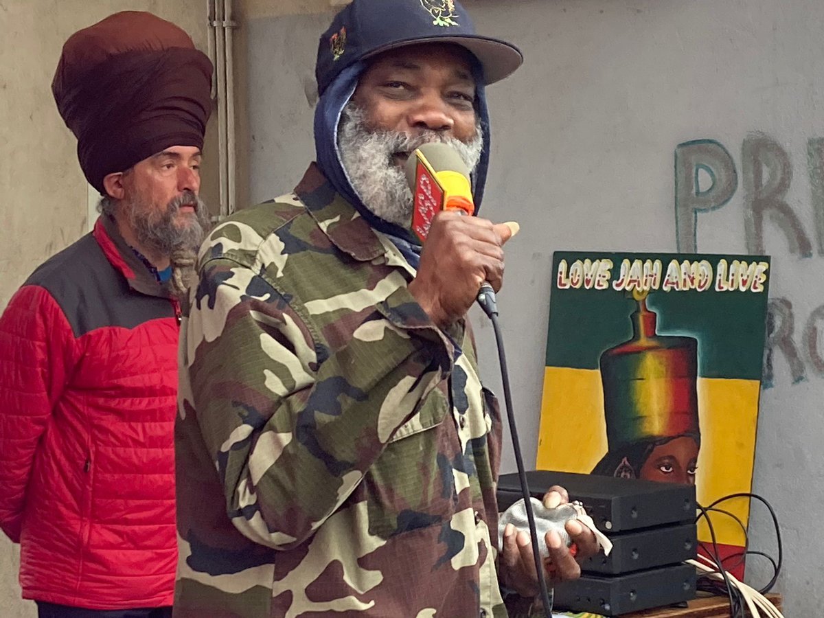 summerstown182's tweet photo. HAPPY BIRTHDAY ❤️💛💚 Dennis Bovell MBE @DubMaestro1 Who can forget the magical day when you came to #PlanetTooting & unveiled the #TMCStudios #MixedBlessingsBakery Plaque with @BeeKemiA! #Barbados #Wandsworth #Matumbi #RockAgainstRacism https://t.co/CakeaTeCFd https://t.co/Y3YoD4np3r
