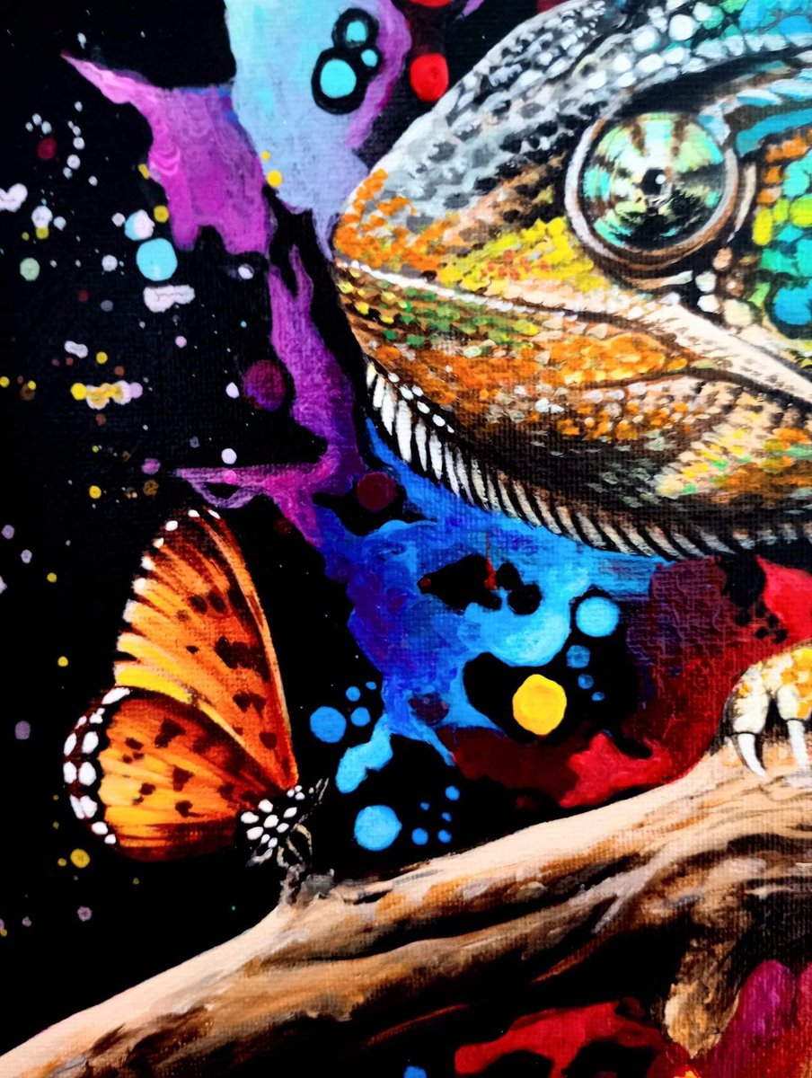 SophieKilpatri6's tweet photo. Another little teaser of what I’ve been up to… I absolutely love this piece and a completely new subject for me!
Heading to @creativefineart soon!
#sneakpeak #newcollectioncomingsoon❤️ #butterfly #chameleon #reptilesofinstagram #ukwildlifeartist https://t.co/r8QUmQRIMG