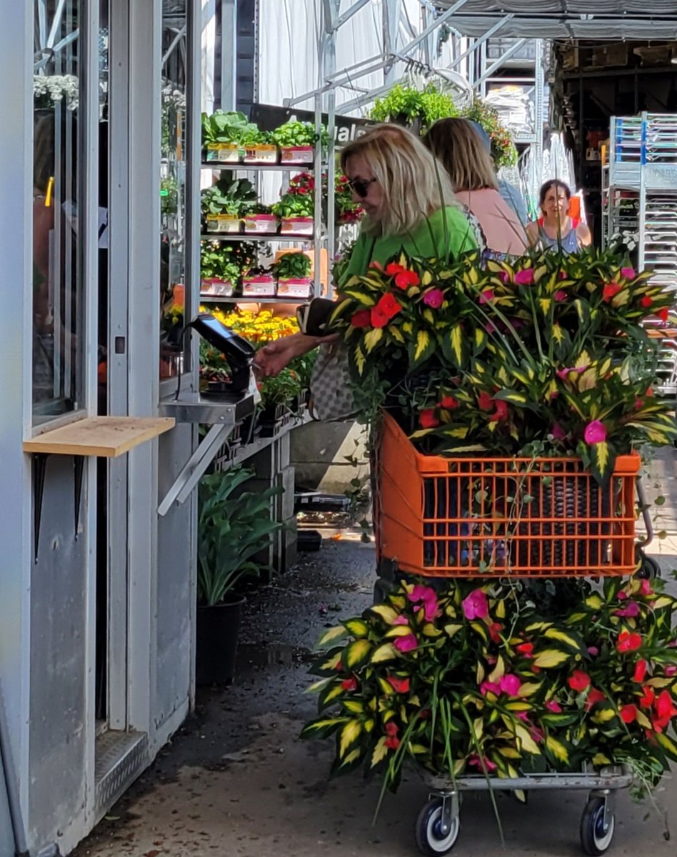 Today I showed this lady how to fit 6 planters and a flat in a carriage! <a href="/THD6218/">Home Depot 6218</a> <a href="/MGIflowers/">Michaels Greenhouses</a>