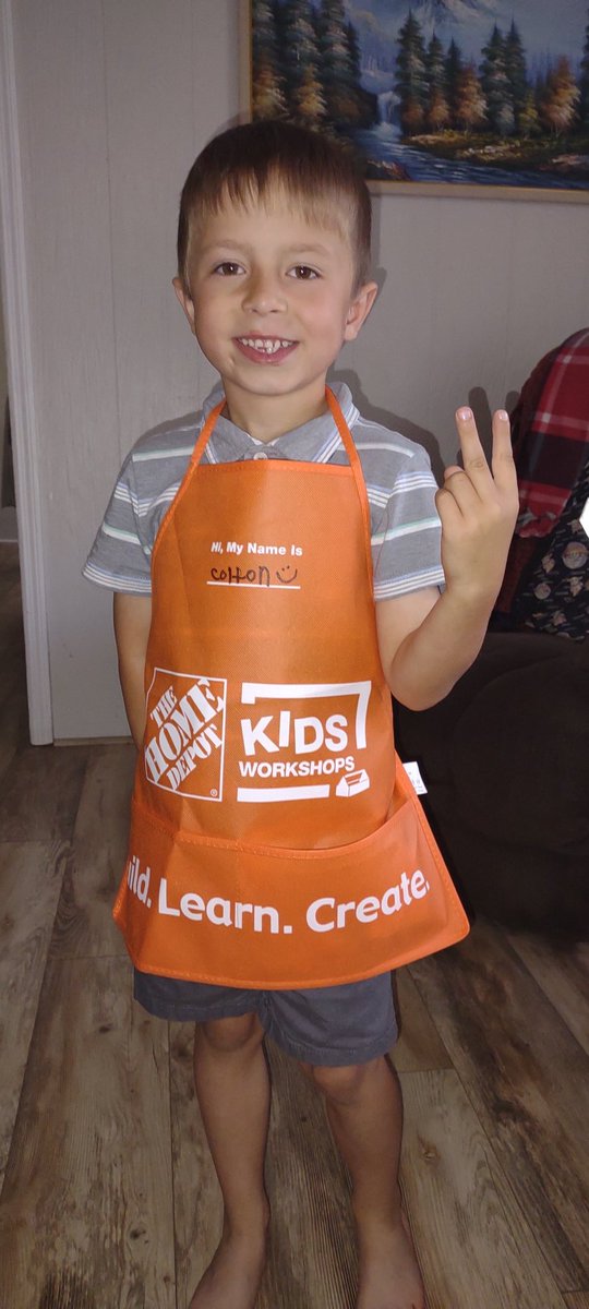 While I go to work at HomeDepot during the days, he spend his weekends do our kids workshop project!! Future leader right here!! <a href="/AmiRumsey/">AmyRumsey@THD#8412</a> <a href="/kimberleybeach/">Kimberley</a>