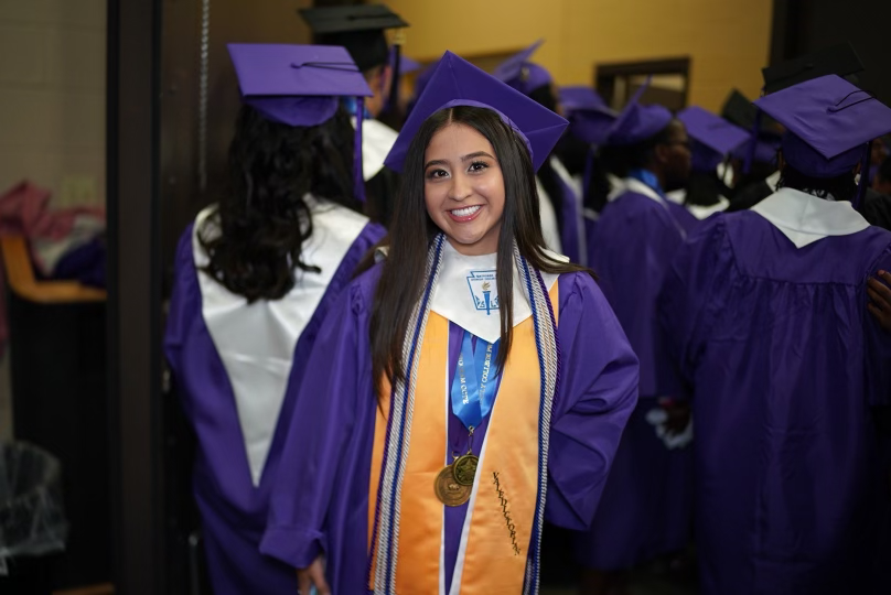 MSCSK12's tweet photo. Here are highlights from today’s graduation ceremonies! Congratulations #MSCSFirstCla22!
🔹 @SouthwindHS https://t.co/hY9E18OQ2Y
