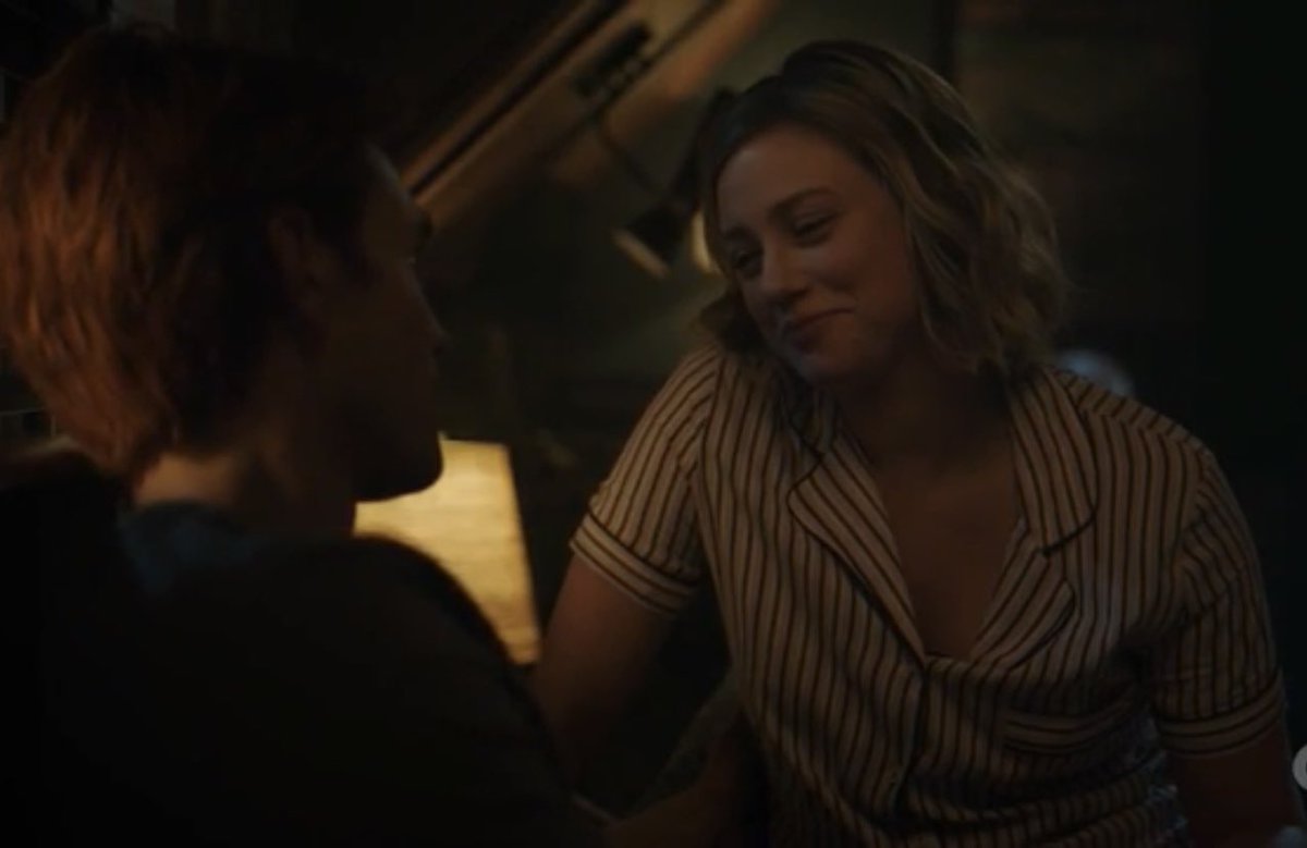 bettystavia's tweet photo. FCK OFF IM SO HAPPYPYYY 
#Barchie #BettyAndArchie https://t.co/zeq7K0rcEw