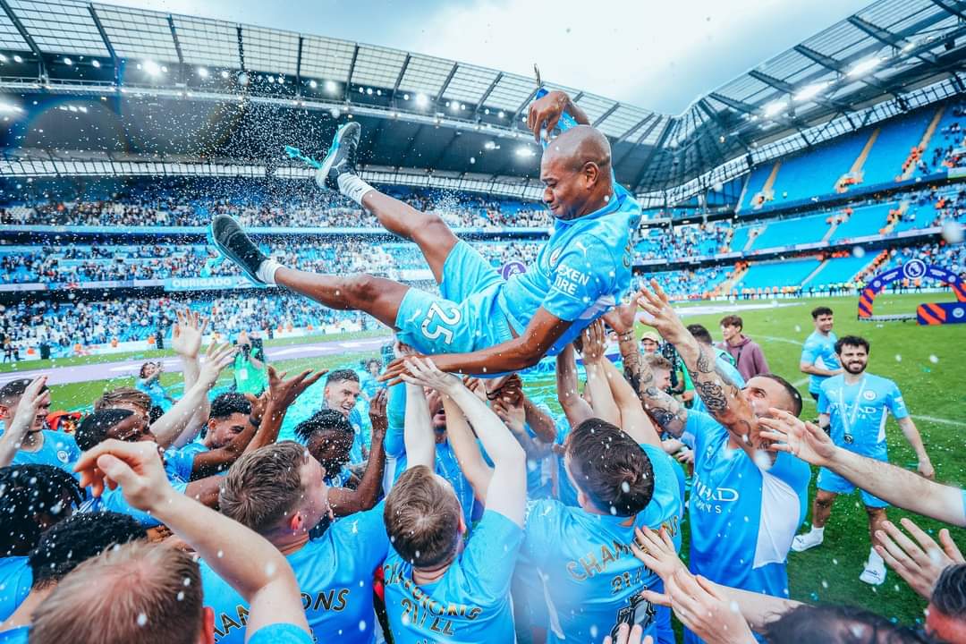 ManCityOSCNZ's tweet photo. Tank you for everything Fernandinho!
After 9 years at City our captain will end his career as Cityzens.

What an amazing career he won 5 Premier League with Manchester City 🔵⚪ https://t.co/XCFJ0BM5n0