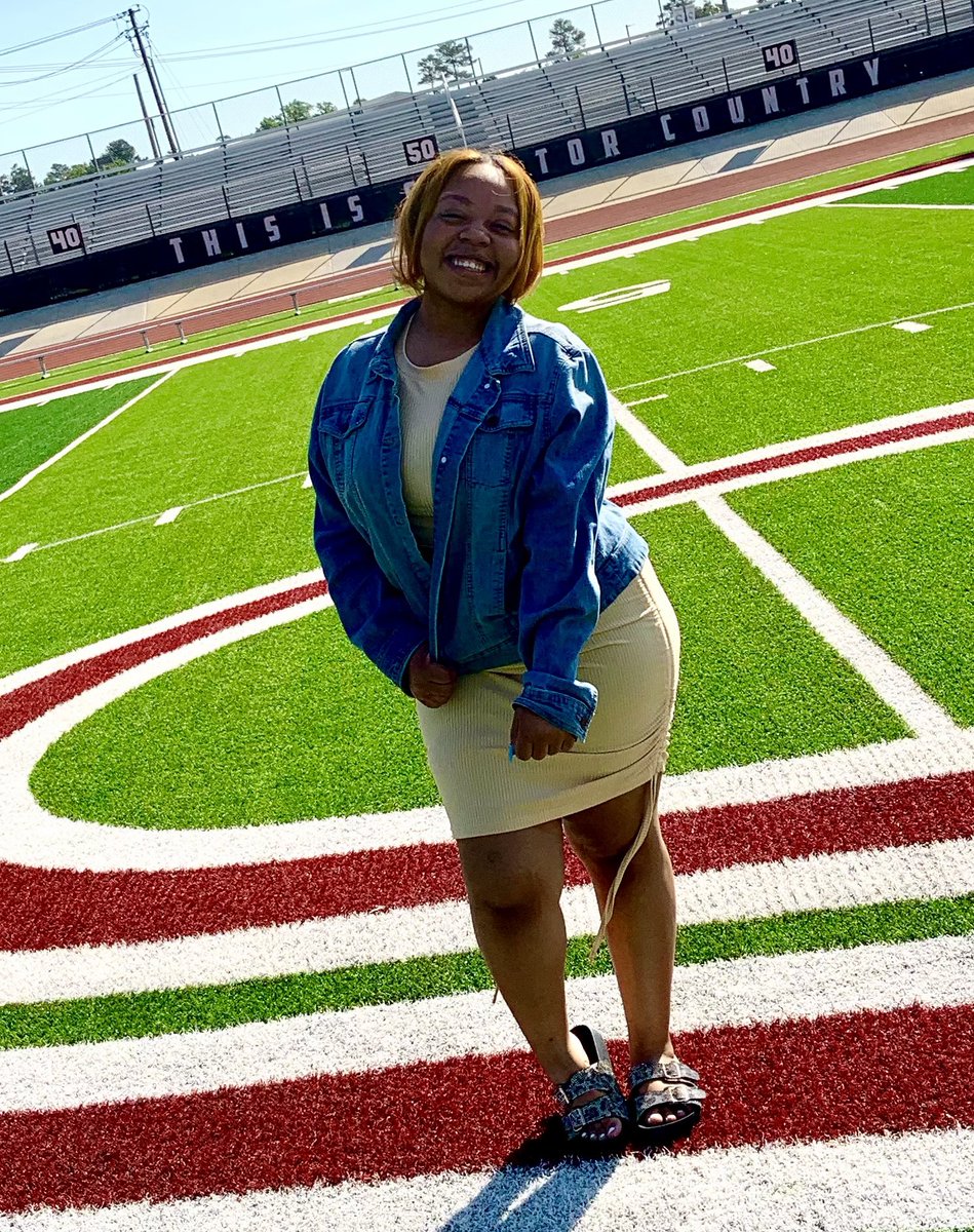 Today’s senior spotlight is Akaia Frazier. Akaia plans to attend the University of North Alabama in major in criminal justice.