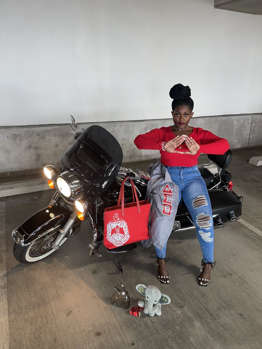 Kashout_Kenn's tweet photo. Formed by pressure, desired by many 🐘❤️
#ΔiamondCreation #34 #YoFavRed #1913 #AOML #DeltaPi #FinallyFree https://t.co/htfcNovu3d