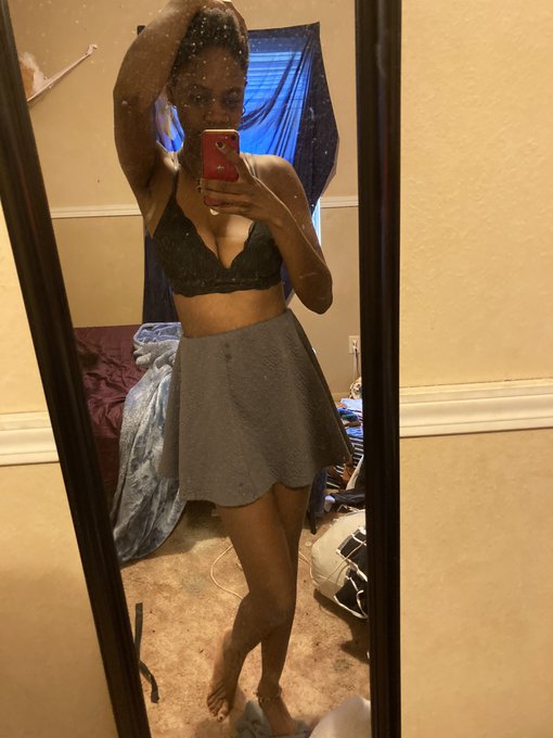 Woo 935 followers! So close to 1k https://t.co/jHDaObwOcH