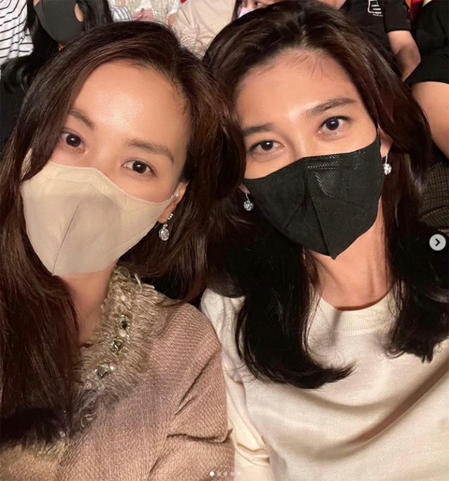 Wowkorea 韓流ドラマk Pop 新羅ホテルのイ ブジン社長と 女優コ ソヨン の美女ツーショットが話題に 二人は22日に開催された精神健康医学科専門医のオ ウンヨン博士のトークコンサートを観覧 コソヨン の韓流live T Co Vbrw6lspmo