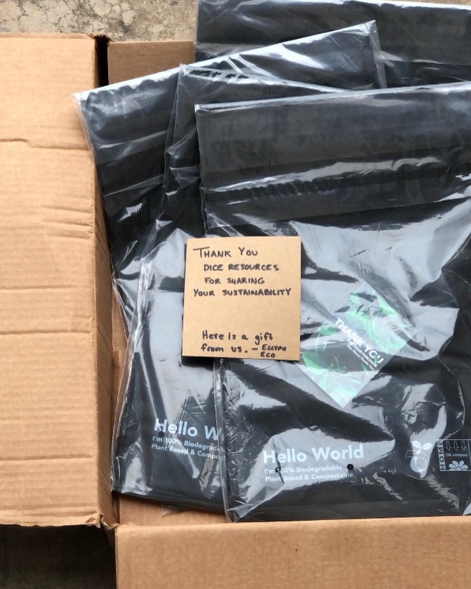 santanasglobe's tweet image. 📦 🌱