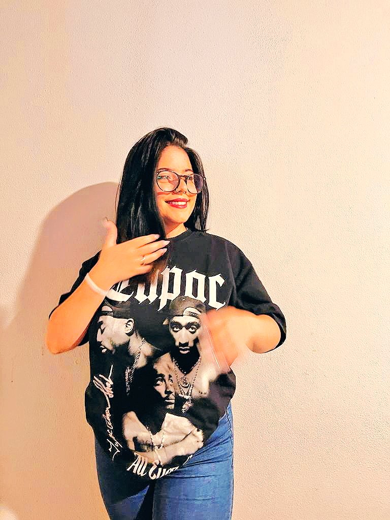 mariaanaavaz1's tweet photo. apaixonada pelo preto 😳 https://t.co/OqEXGQmNBG