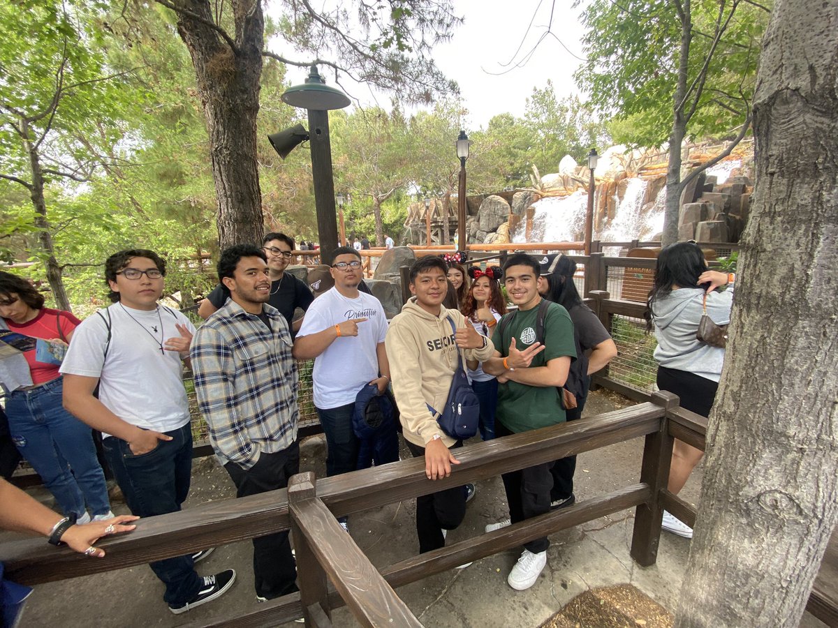 MrM0ntg0mery's tweet photo. OHS senior grad night was amazing! Students had so much fun and Everyone got home safe! #OHS #Gradnight2022 https://t.co/jvlVxdIaEM