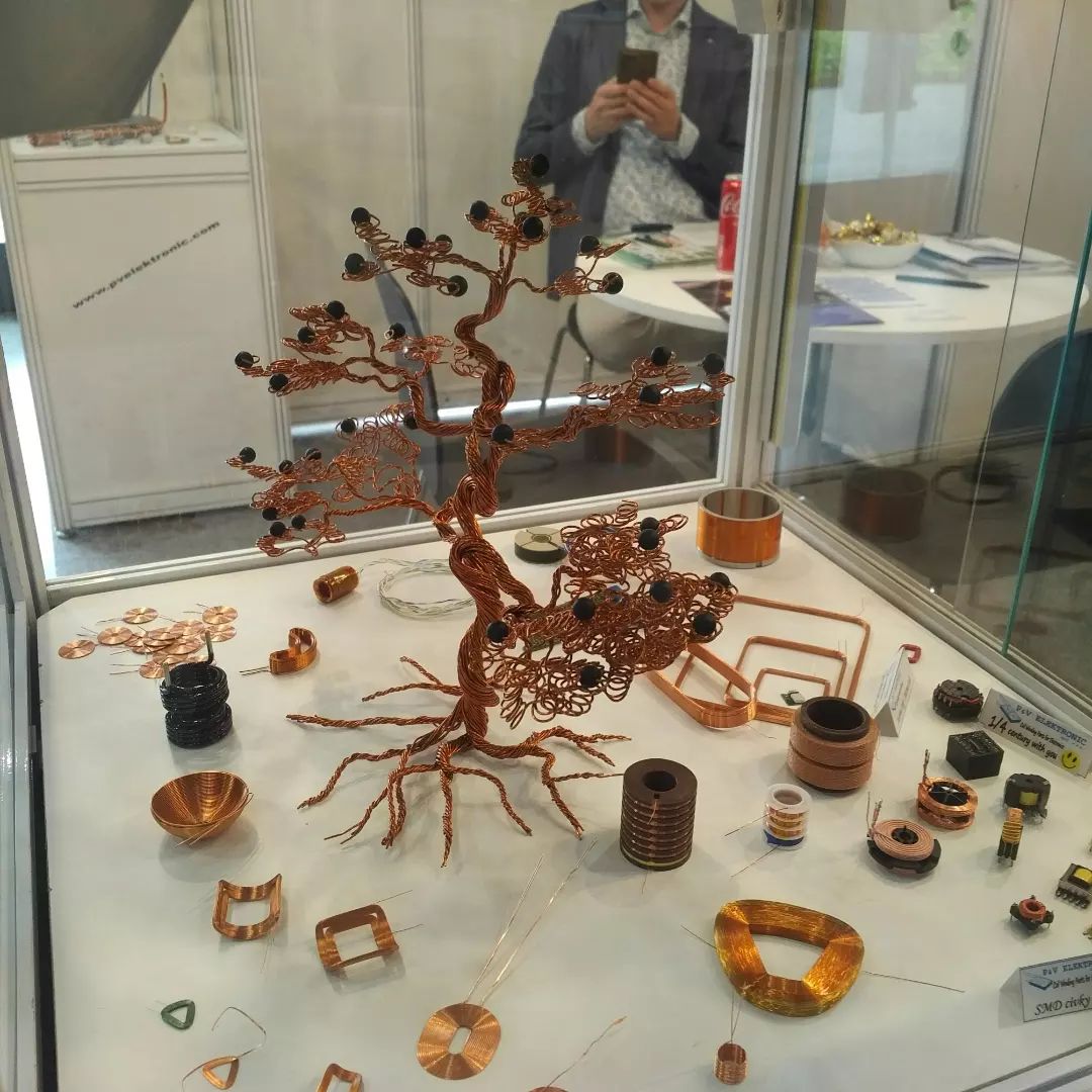 tamhanna's tweet photo. Really impressed by the #electronicarts shown at the booth of @pvelektronic at #amper2022. This company, which is an #inductor manufacturer, had these #coppertrees containing #transformerwire, #ferritebead and #bobbincoil parts all over their…
📸 https://t.co/alLm08cLB9 https://t.co/ckzNutc2XJ