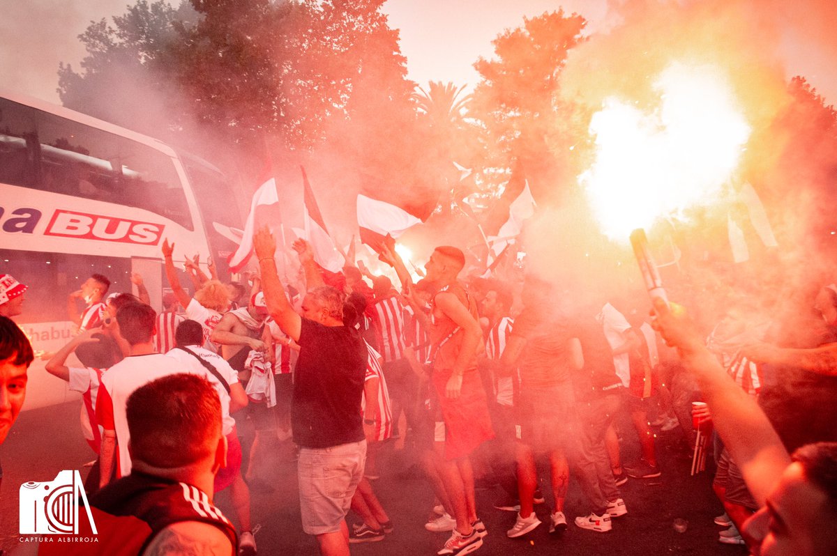 capturalbirroja's tweet photo. Que ganas de otra previa en UNO 😍🇦🇹 https://t.co/yvocFf32eI