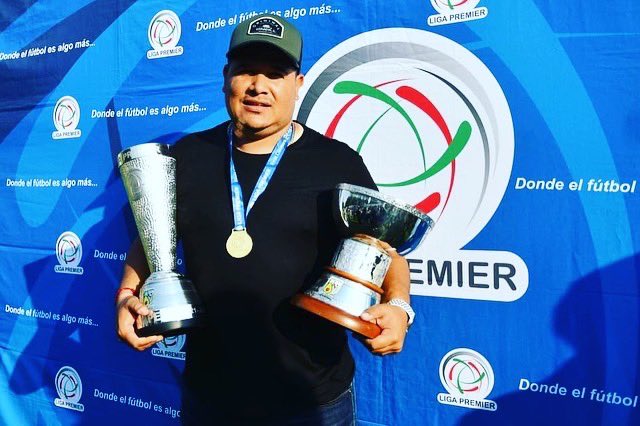 .-“Seré breve y directo, el objetivo es ser campeón, no podemos poner pretextos y es si o si el ascenso”.- Pepe Muñoz, 11/09/21. 

Hoy, el objetivo se ha cumplido tal cual lo prometió el profesor, tras un año de compromiso, entrega y mucha pasión. ¡En hora buena profe! 👊🏻⚽️