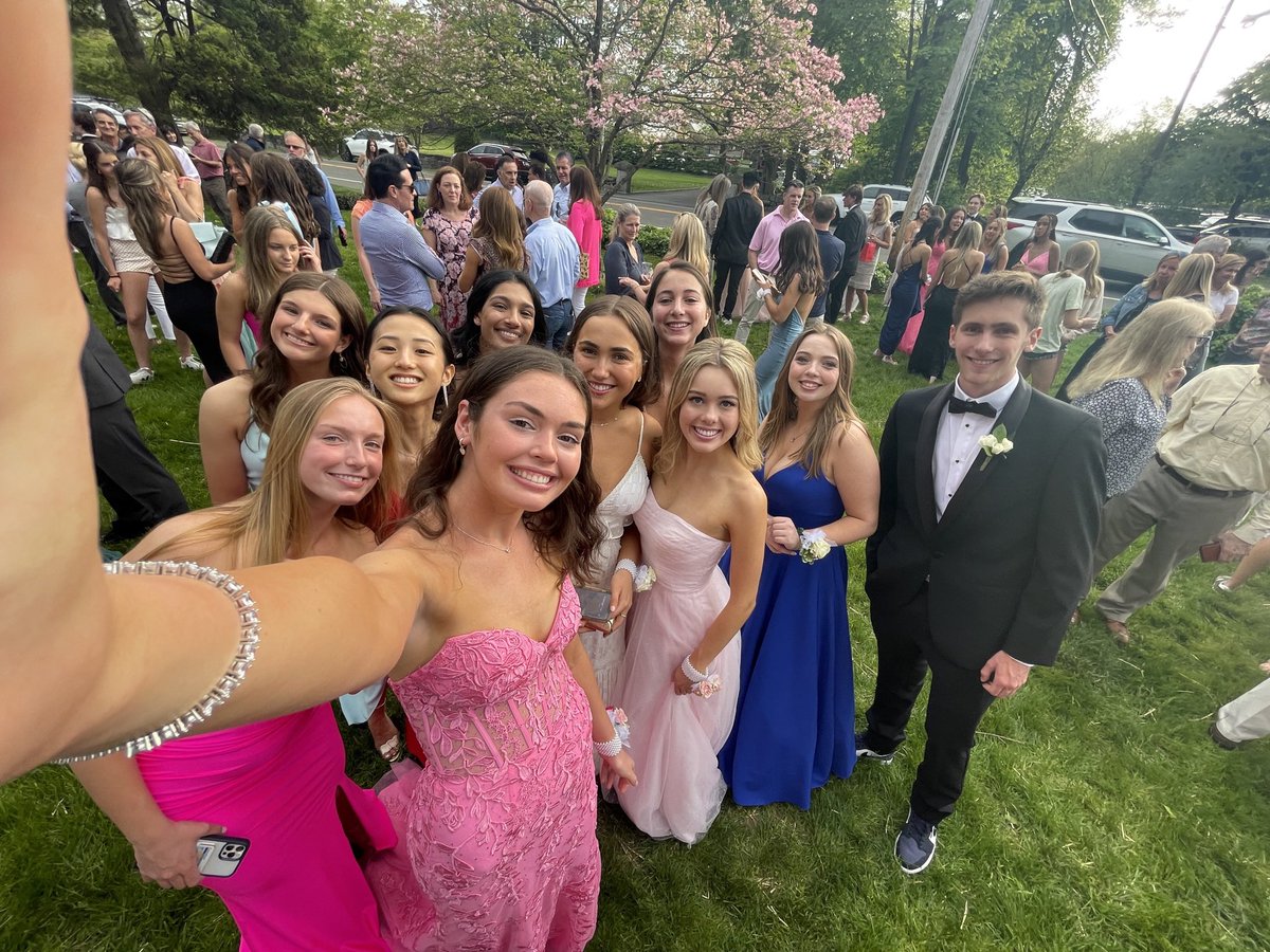 Signing off with this <a href="/NCHSCourant/">NCHS Courant</a> prom pic. Thank you for everything and more <a href="/mrmcateer/">mrmcateer</a> and <a href="/mrcebulski/">Roman Cebulski</a>, I’ll never forget the endless fun of lab 119. Here’s to a wonderful three years! 🍾🥂