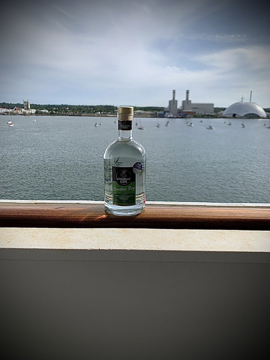 Great to see our London Dry Gin living its best life and looking relaxed on the high seas aboard the Cunard Queen Mary 2! #londondrygin #queenmary2 #livingthedream #sailing #cruise #ginoclock #ginandtonic #cheddarspiritco #cheddargin