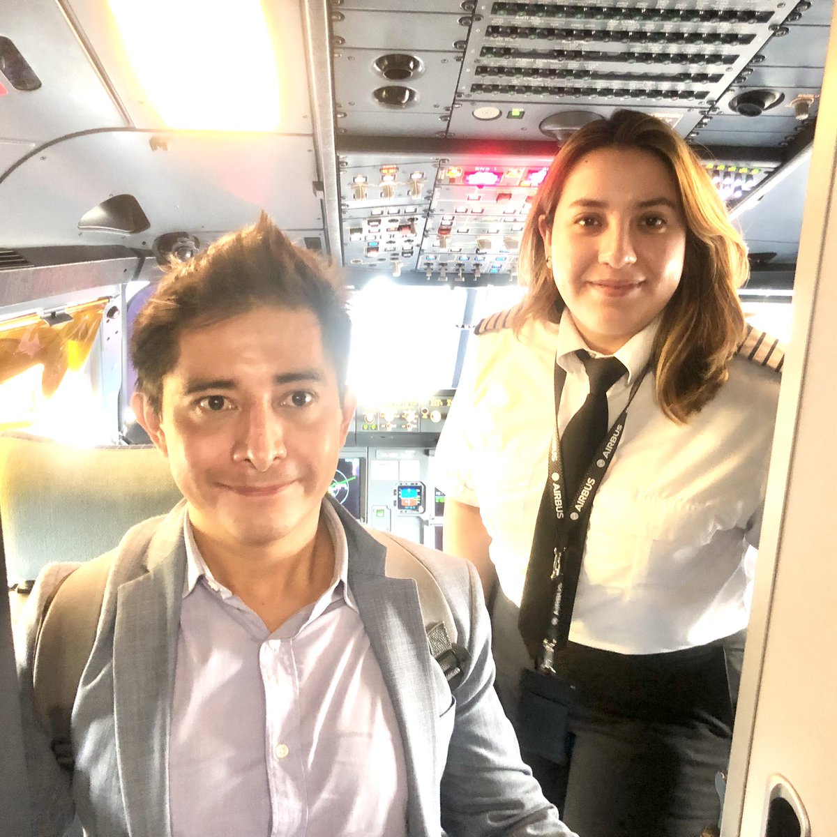 Con ustedes #IlseCisneros, capitana aérea. Conocerla me abre el #espíritu y me emociona porque representa muchísimo en materia de #eliminación de #prejuicios de #trabajo/ #género y un avance importantísimo.