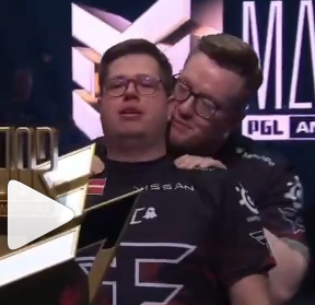 BetwayCSGO's tweet photo. The BEST DUO to ever do it... 

@karriganCSGO 💜 @FaZe_rainCS 

#PGLMajor https://t.co/hSkwfTzLJU