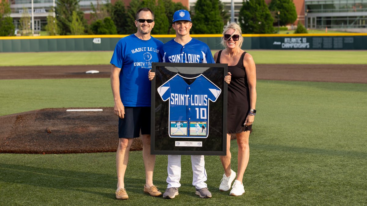 SLUBaseball's tweet photo. 🎓 𝘽𝙞𝙡𝙡𝙞𝙠𝙚𝙣 𝙂𝙧𝙖𝙙𝙪𝙖𝙩𝙚𝙨

🔵 Trevor Harris 
⚪️ @HuttColton https://t.co/NkhuR2DlF8