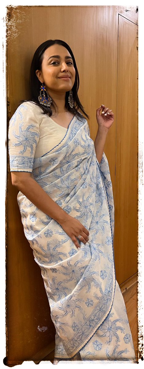 ReallySwara's tweet photo. “I’m sane but I’m overwhelmed,
I’m lost but I’m hopeful baby..”
Sari clad #AlannisMorsette feels! :) https://t.co/59WuqcTVsk