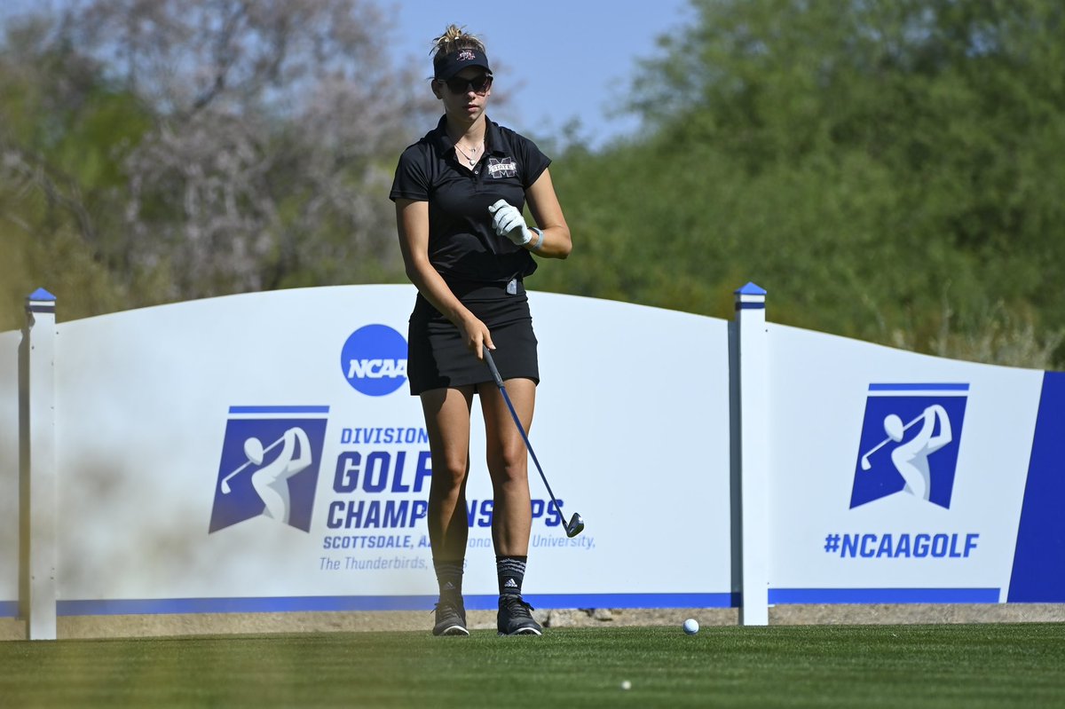 Heading into the turn, Abbey Daniel is even on the day! 

#HailState🐶