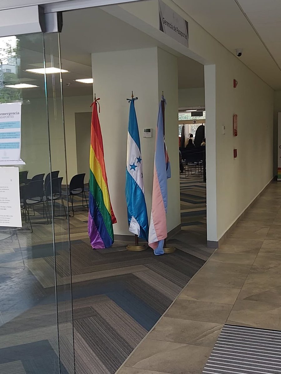 jhiamluka's tweet photo. Esto es un simbolo de que estamos dando pasos pequeños pero importantes para todos y todas. 🌈 https://t.co/X2edzqUqwn